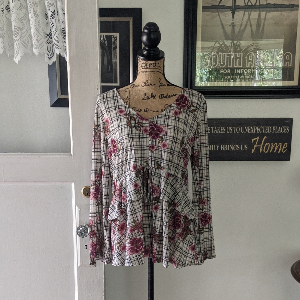 Hi low light Boho Top beautiful colors Pattern